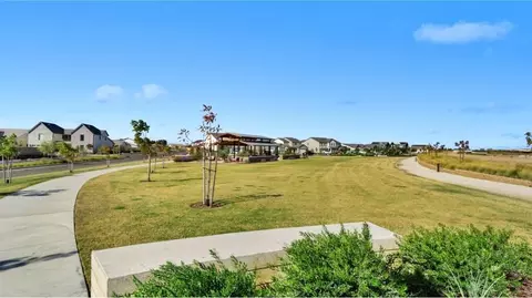 View/Area - 875 Fruitwood Ave, Clovis, CA 93619 photo 16 of 17