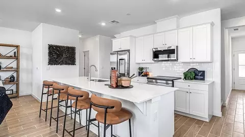 Kitchen - 875 Fruitwood Ave, Clovis, CA 93619 photo 1 of 6