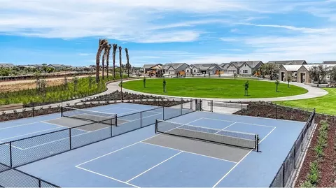 View/Area - 875 Fruitwood Ave, Clovis, CA 93619 photo 13 of 17