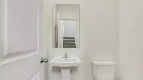 Bath - 1366 Foxglove Dr, Bartlett, IL 60103 photo 1 of 6