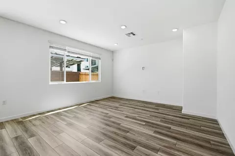 Living - 1259 Leonhardt Loop, Lincoln, CA 95648 photo 1 of 3
