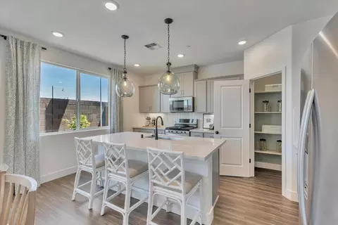Kitchen - 1259 Leonhardt Loop, Lincoln, CA 95648 photo 2 of 3