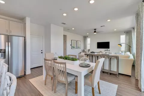 Dining - 1259 Leonhardt Loop, Lincoln, CA 95648 photo 2 of 2
