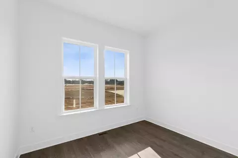 Bedroom - 5782 Frederick Dr, Bethlehem, PA 18017 photo 1 of 4