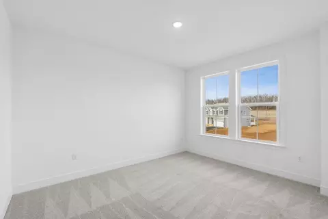 Bedroom - 5782 Frederick Dr, Bethlehem, PA 18017 photo 3 of 4