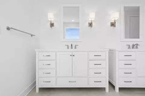 Bath - 5782 Frederick Dr, Bethlehem, PA 18017 photo 1 of 6