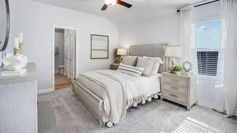 Bedroom - 1008 Santa Fe Trl, Bauxite, AR 72011 photo 1 of 5