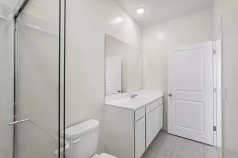 Bath - 10210 W Devonshire Ave, Phoenix, AZ 85037 photo 1 of 3