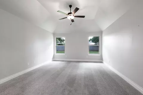 Bedroom - 8701 Stark St, Arcadia, OK 73007 photo 1 of 15