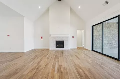 Living - 8701 Stark St, Arcadia, OK 73007 photo 9 of 14