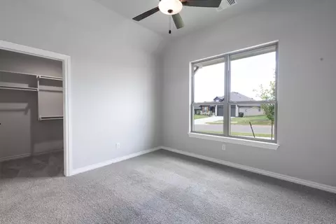 Bedroom - 8701 Stark St, Arcadia, OK 73007 photo 3 of 15