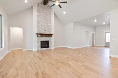 Living - 8701 Stark St, Arcadia, OK 73007 photo 5 of 14