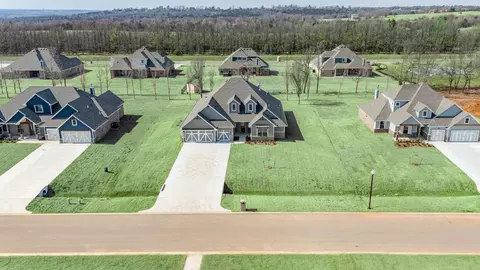 View/Area - 8701 Stark St, Arcadia, OK 73007 photo 1 of 18