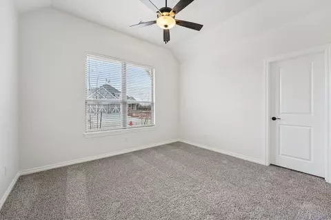 Bedroom - 8701 Stark St, Arcadia, OK 73007 photo 8 of 15