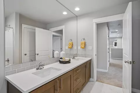Bath - 404 NW Valleys Edge St, Cornelius, OR 97113 photo 1 of 2
