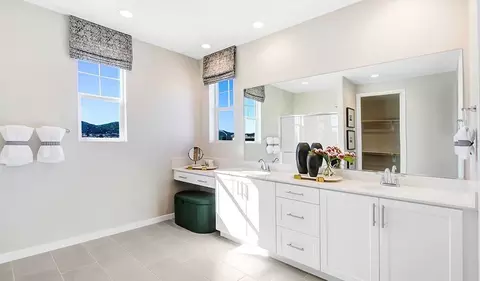 Bath - 31368 Preston Trl, Winchester, CA 92596 photo 2 of 2