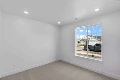 Bedroom - 600 S 250 E, Hyde Park, UT 84318 photo 16 of 17
