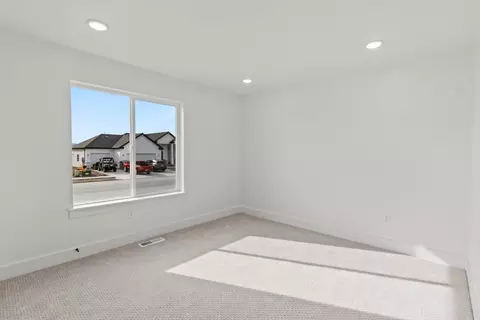 Bedroom - 600 S 250 E, Hyde Park, UT 84318 photo 12 of 17