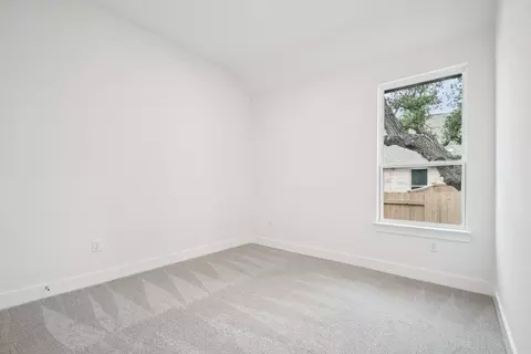 Bedroom - 122 Alvin Dr, Buda, TX 78610 photo 5 of 8