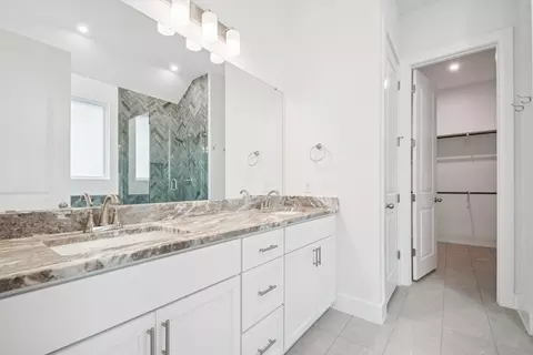 Bath - 122 Alvin Dr, Buda, TX 78610 photo 3 of 6