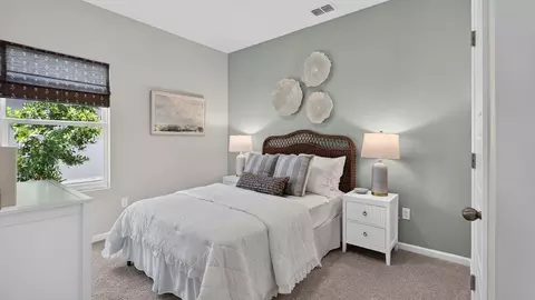 Bedroom - 5445 Racehorse Blvd, Jacksonville, FL 32234 photo 5 of 15