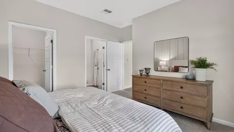 Bedroom - 5445 Racehorse Blvd, Jacksonville, FL 32234 photo 4 of 15