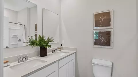 Bath - 5445 Racehorse Blvd, Jacksonville, FL 32234 photo 1 of 5