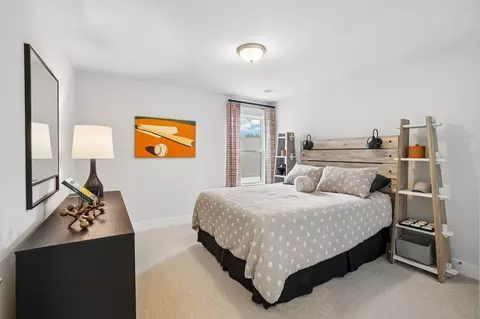 Bedroom - 550 Hydrangea St, Seneca, SC 29678 photo 8 of 11