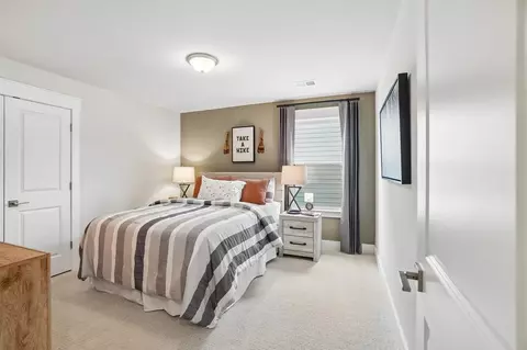 Bedroom - 550 Hydrangea St, Seneca, SC 29678 photo 7 of 11