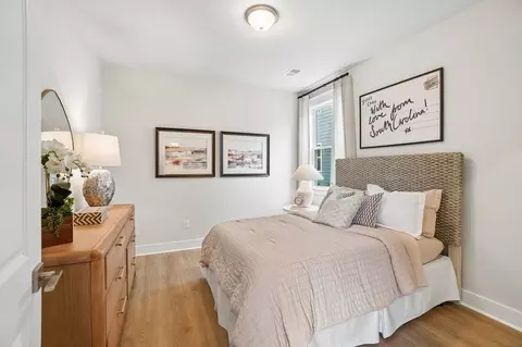 Bedroom - 550 Hydrangea St, Seneca, SC 29678 photo 3 of 11