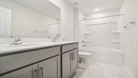 Bath - 26 Horatio Ln, Lugoff, SC 29078 photo 4 of 10