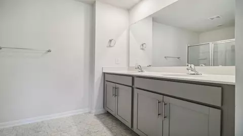 Bath - 26 Horatio Ln, Lugoff, SC 29078 photo 2 of 10