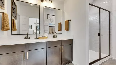 Bath - 153 Greinert Dr, Taylor, TX 76574 photo 5 of 8