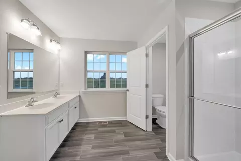 Bath - 1153 Charleston Cir, Dover, DE 19904 photo 1 of 1