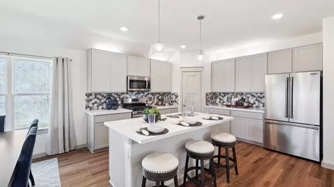 Kitchen - 2719 Echinacea Path, Converse, TX 78109 photo 1 of 6
