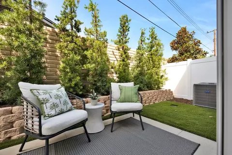 Exterior - 1064 E Overlook Dr, Orange, CA 92867 photo 4 of 4