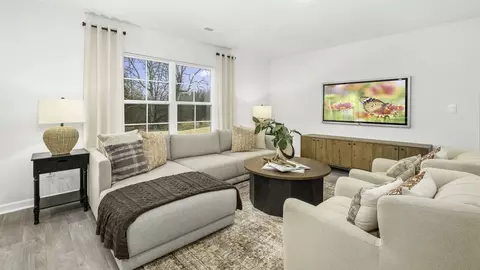 Living - 111 Pinhook Dr, Lexington, NC 27295 photo 3 of 3