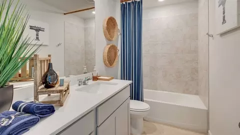Bath - 1115 Briscoe St, Brenham, TX 77833 photo 3 of 5