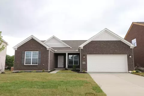 1897 Grove Park Dr, Milford, OH 45150