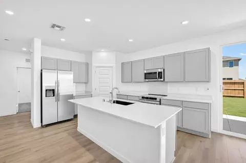 Kitchen - 1173 Monique St, Galt, CA 95632 photo 1 of 7