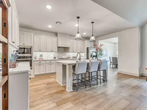 Kitchen - 7201 E Oakland St, Broken Arrow, OK 74014 photo 10 of 10