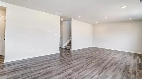 Living - 1253 Eagleton Blvd, London, OH 43140 photo 4 of 9