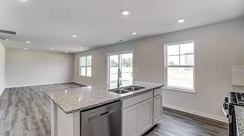 Kitchen - 1253 Eagleton Blvd, London, OH 43140 photo 4 of 11