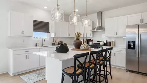 Kitchen - 1253 Eagleton Blvd, London, OH 43140 photo 7 of 11