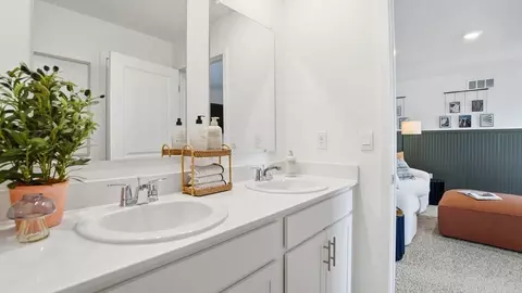 Bath - 1253 Eagleton Blvd, London, OH 43140 photo 8 of 9