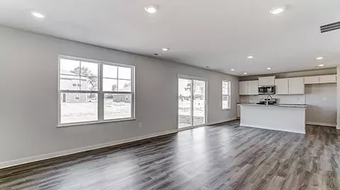 Living - 1253 Eagleton Blvd, London, OH 43140 photo 2 of 9
