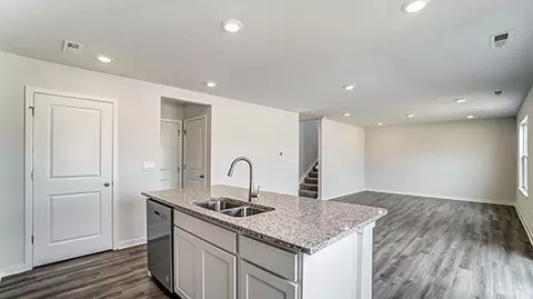 Kitchen - 1253 Eagleton Blvd, London, OH 43140 photo 6 of 11