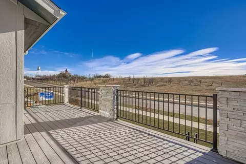 Exterior - 3860 W 82nd Ln, Westminster, CO 80031 photo 9 of 10