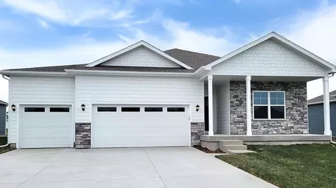 Sweetwater Drive, Des Moines, IA 50320