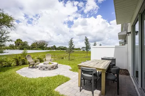 Exterior - 1675 Kendall Pointe Pl, Melbourne, FL 32935 photo 4 of 5